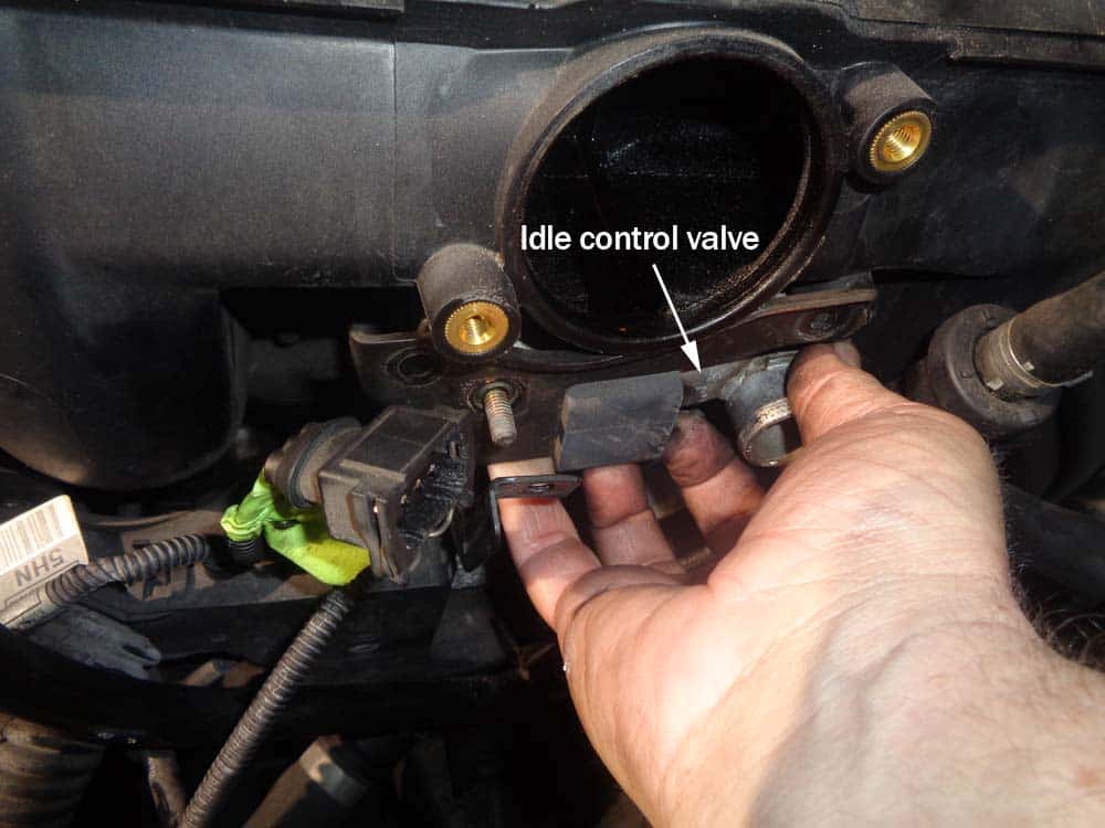 See U2428 repair manual